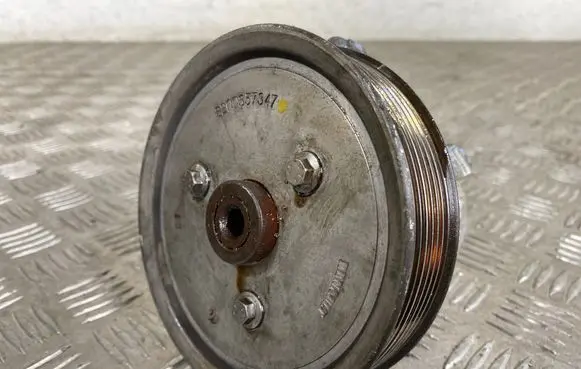 Renault Laguna III Power steering pump 8200357347