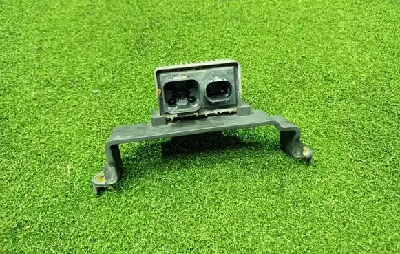 Glow plug pre-heat relay