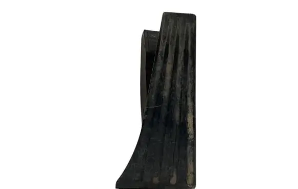 Accelerator throttle pedal