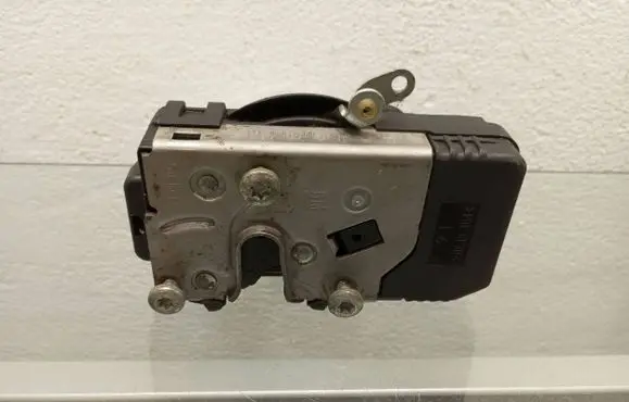 Renault Trafic II (X83) Front door lock 7700311807 91166242