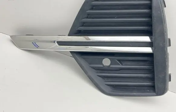 Volvo XC60 Front bumper lower grill 32234948