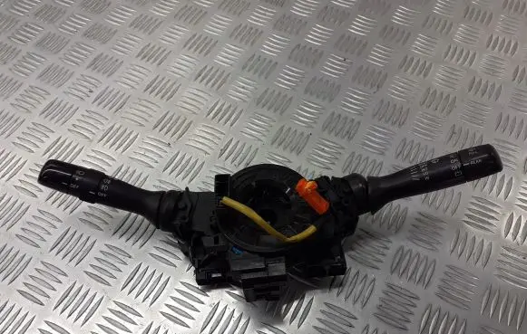 Toyota Yaris Headlight wiper switch 17F142
