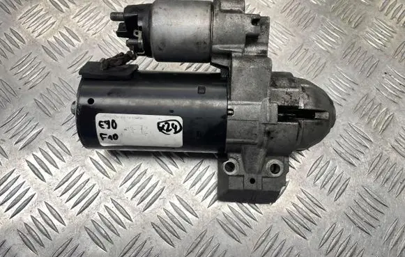 BMW 5 F10 F11 Starter motor 8570238