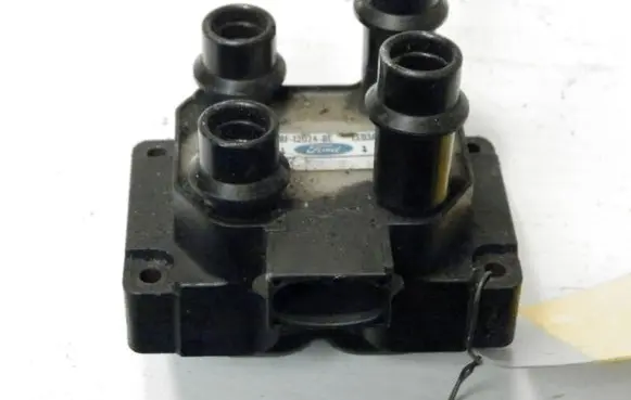 Ford Escort High voltage ignition coil 928F-12024-BE