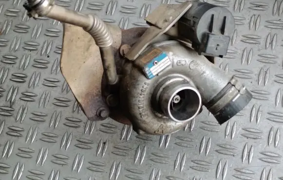 Land Rover Discovery 3 - LR3 Turbo 4H2Q6K682CH 53032719062 110010501001