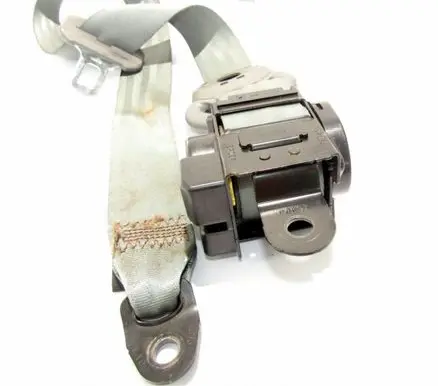 KIA Carens I Rear seatbelt