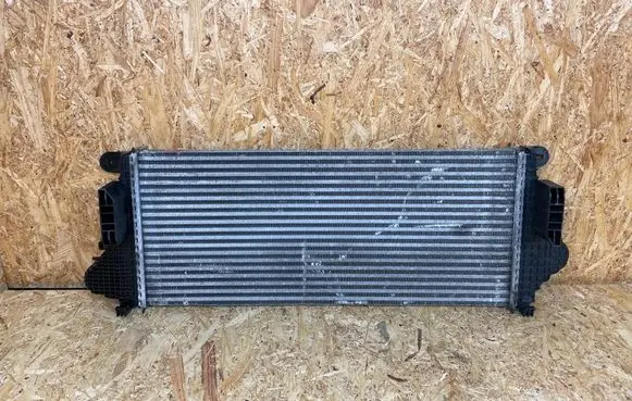 Opel Insignia B Intercooler radiator 84208091