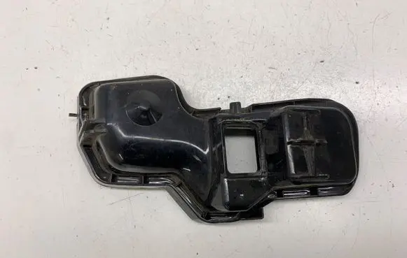 Audi A6 S6 C5 4B Headlight/headlamp dust cover 304461113L