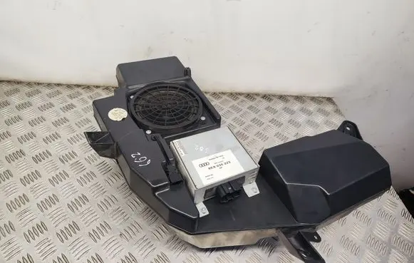 Audi A4 S4 B6 8E 8H Subwoofer speaker 8E9035382 8E9035223