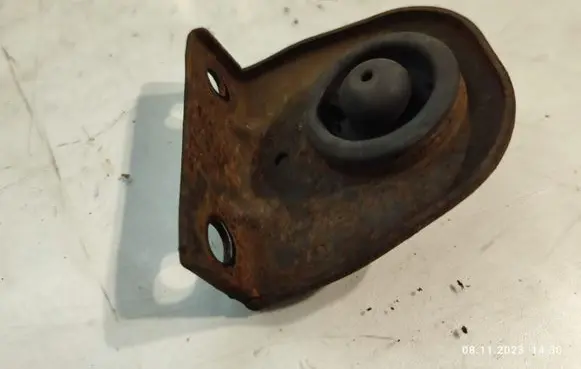 Hyundai Santa Fe Radiator support slam panel bracket 