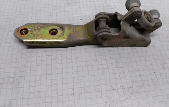 Volkswagen Transporter - Caravelle T4 Sliding door middle roller runner 701843335A 701843336A