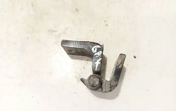 Skoda Octavia Mk2 (1Z) Rear door lower hinge 1z0833411b