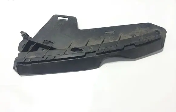 Volvo XC70 Headlight/headlamp mounting bracket 