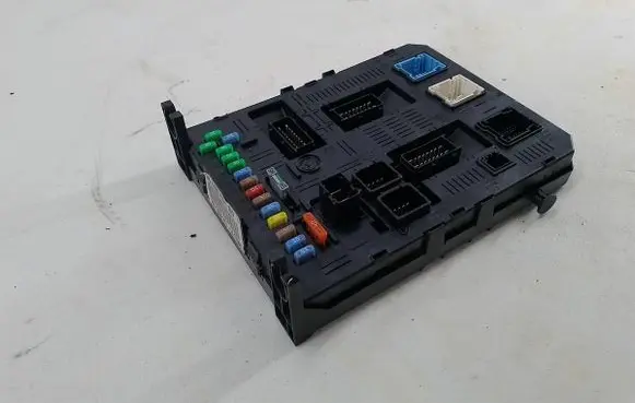 Citroen C4 I Picasso Fuse box set 9663510180