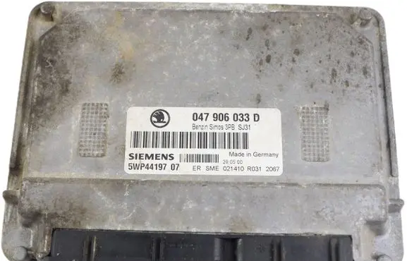 Skoda Fabia Mk1 (6Y) Engine control unit/module ECU 047906033D 5WP4419707 3PBSJ31