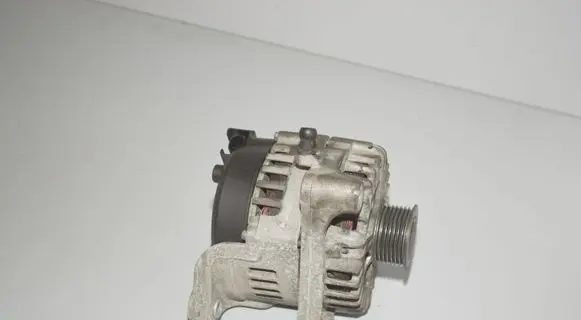 BMW 5 F10 F11 Generator/alternator 7807187 12317807187