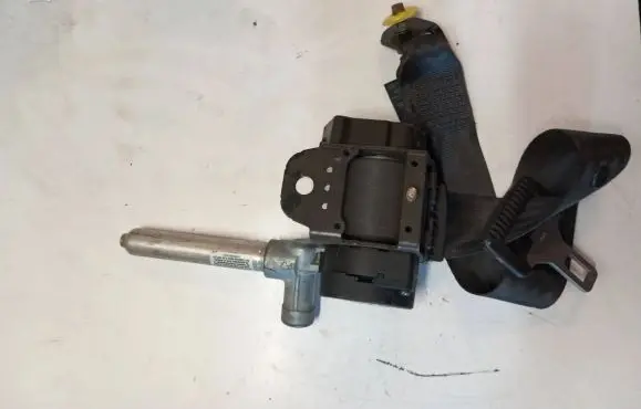 Volvo S40, V40 Rear seatbelt 30661791