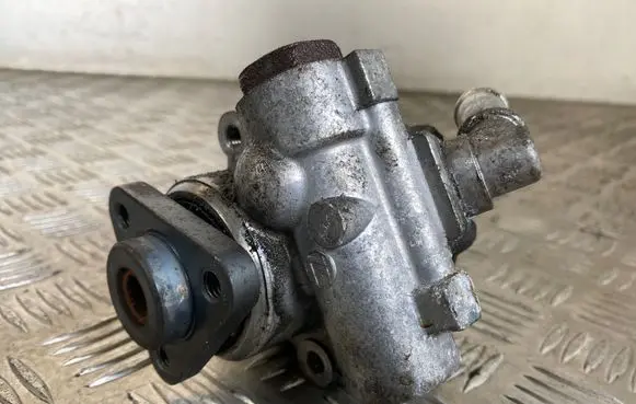Ford C-MAX II Power steering pump 8E0145155 7690955108
