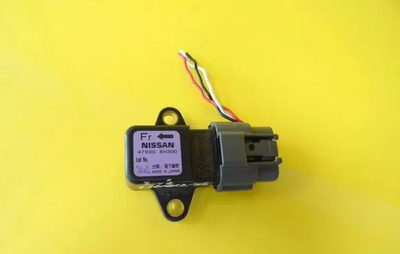 Nissan X-Trail T30 ESP acceleration yaw rate sensor 479308H300