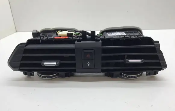 BMW X3 G01 Dash center air vent grill 9371467 11916410