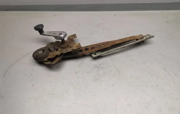 Mercedes-Benz W123 Rear door manual window regulator 1237301346