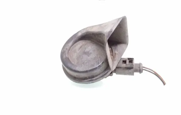 Volkswagen PASSAT B5.5 Horn signal 703881157 974