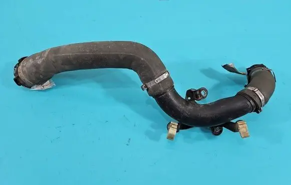 Intercooler hose/pipe