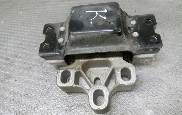 Skoda Octavia Mk2 (1Z) Gearbox mount