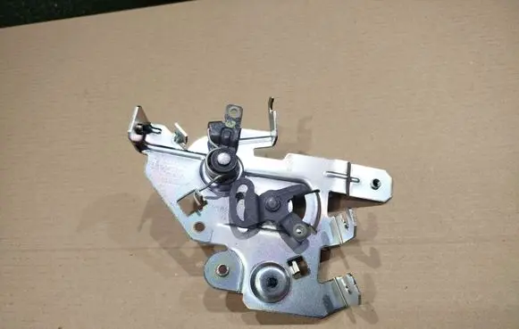 Renault Trafic III (X82) Sliding door lock 826706945R 93451791 0119803600