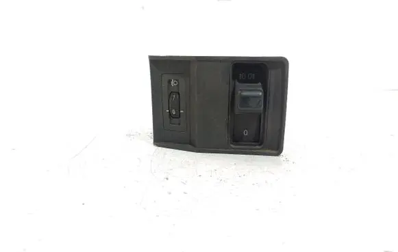 BMW 5 E34 Fog light switch 8351239
