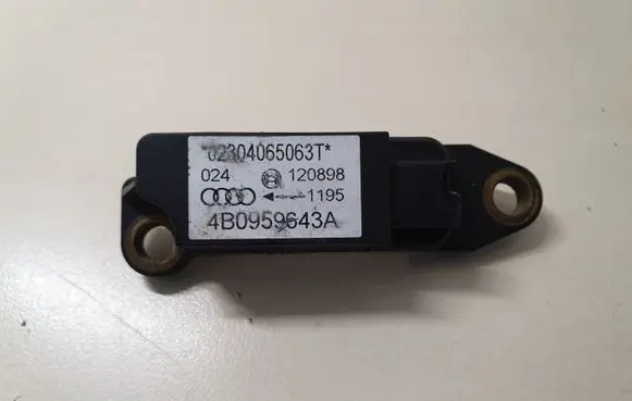 Audi A6 S6 C5 4B Airbag deployment crash/impact sensor 4B0959643A