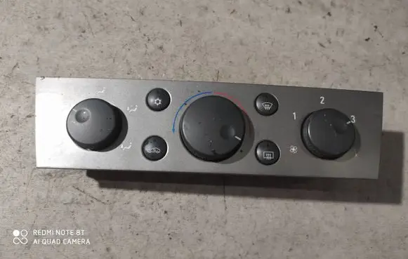 Opel Signum Climate control unit 13138190 69550001 MCP3200