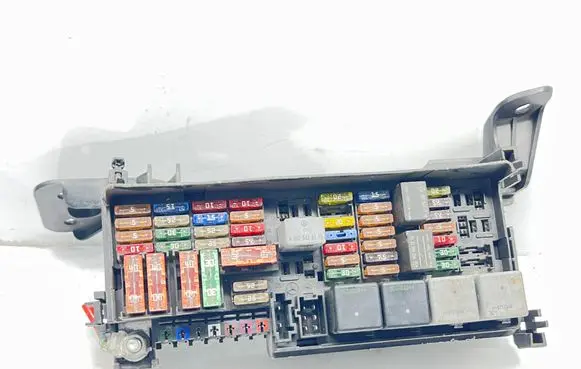 Mercedes-Benz ML W164 Fuse module A1645403072