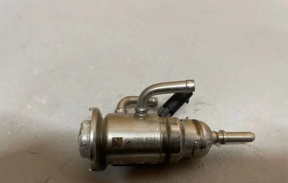 BMW 3 G20 G21 AdBlue injector 8580209