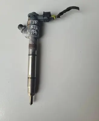 KIA Sportage Fuel injector 338002A610