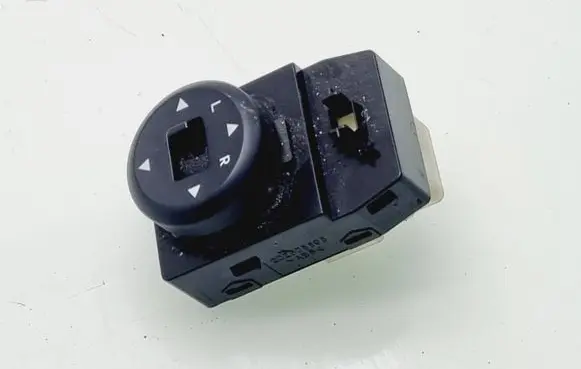 KIA Sorento Wing mirror switch 202008898