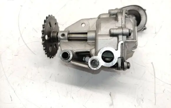 Nissan Qashqai Oil pump 150001650R