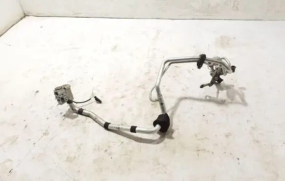 Volvo XC60 Air conditioning (A/C) pipe/hose 32130430