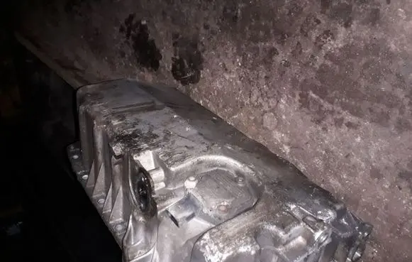 Volkswagen New Beetle Oil sump AVC