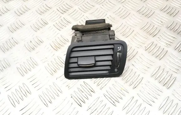 Volkswagen PASSAT B6 Dashboard side air vent grill/cover trim 057030011 3C1819701 T002435911