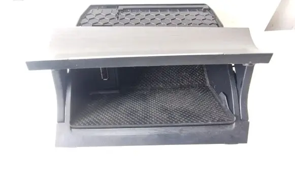 Volkswagen Golf VII Glove box 5G2863391