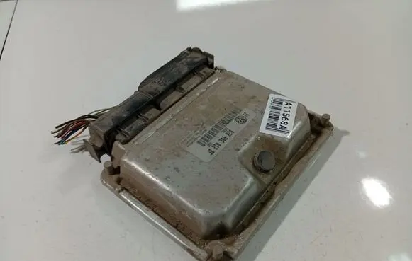 Volkswagen Golf IV Engine control unit/module 038906012BF