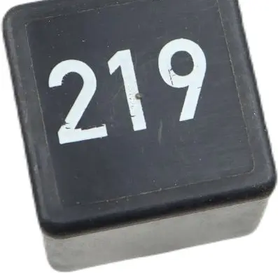Volkswagen PASSAT B5 Other relay 443951253AA