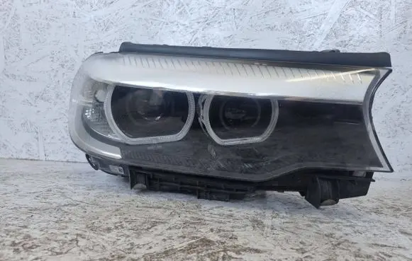 BMW 5 G30 G31 Headlight/headlamp 7439200-01