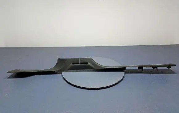 Foot area side trim