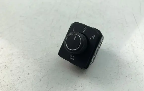 Volkswagen PASSAT B8 Wing mirror switch 3G0959565A