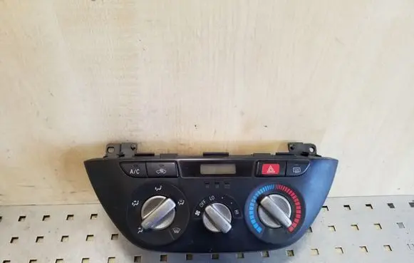 Toyota RAV 4 (XA20) Climate control unit 5590042140