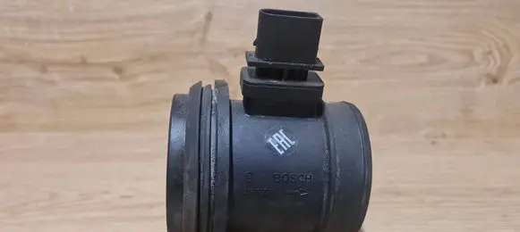 Volvo XC70 Mass air flow meter 0281006184 34600393