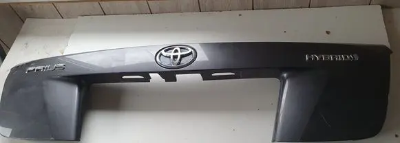 Toyota Prius (XW50) Tailgate trim