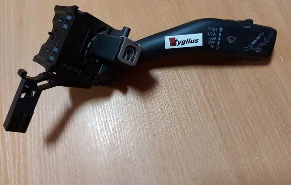 Volkswagen Golf VI Wiper speed switch 1K0953519H
